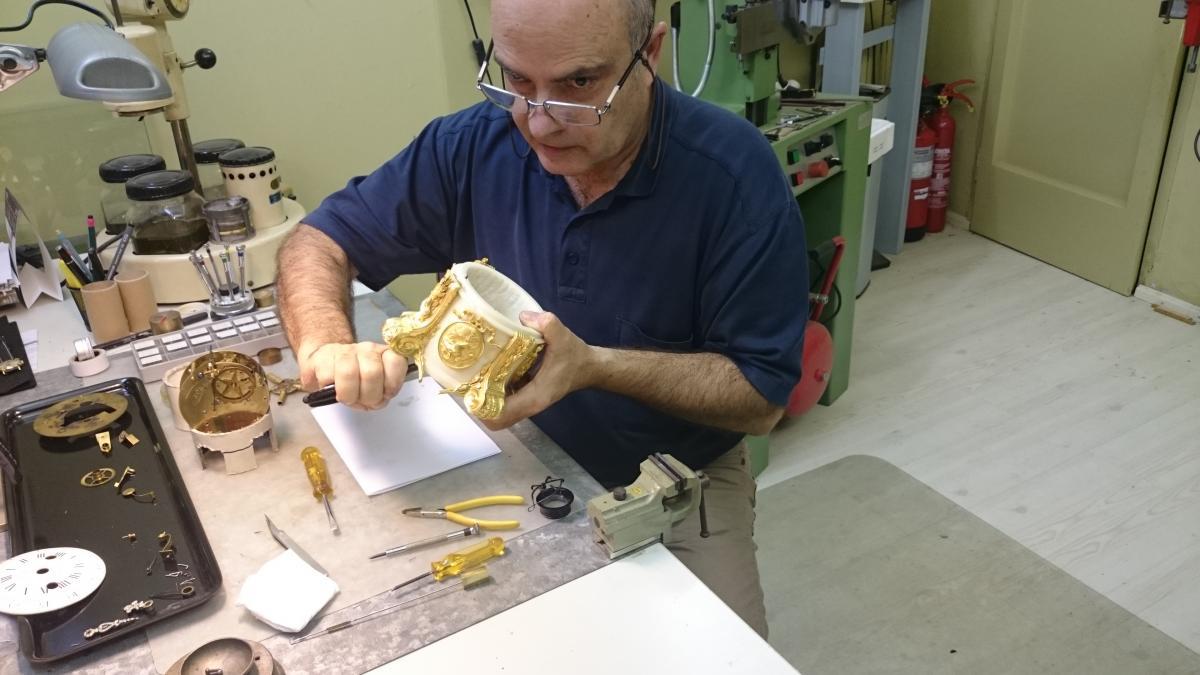 jordi-verges-reloj-luis-XVI-fol-paris-broncista-vion-27