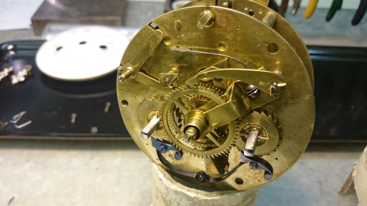 jordi-verges-reloj-luis-XVI-fol-paris-broncista-vion-31